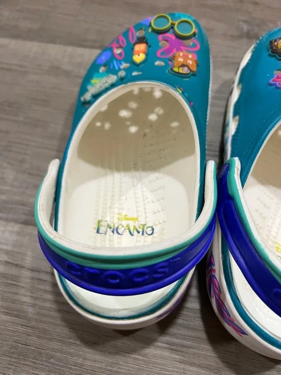 CROCS Disney Encanto size J2 - Picture 7 of 11